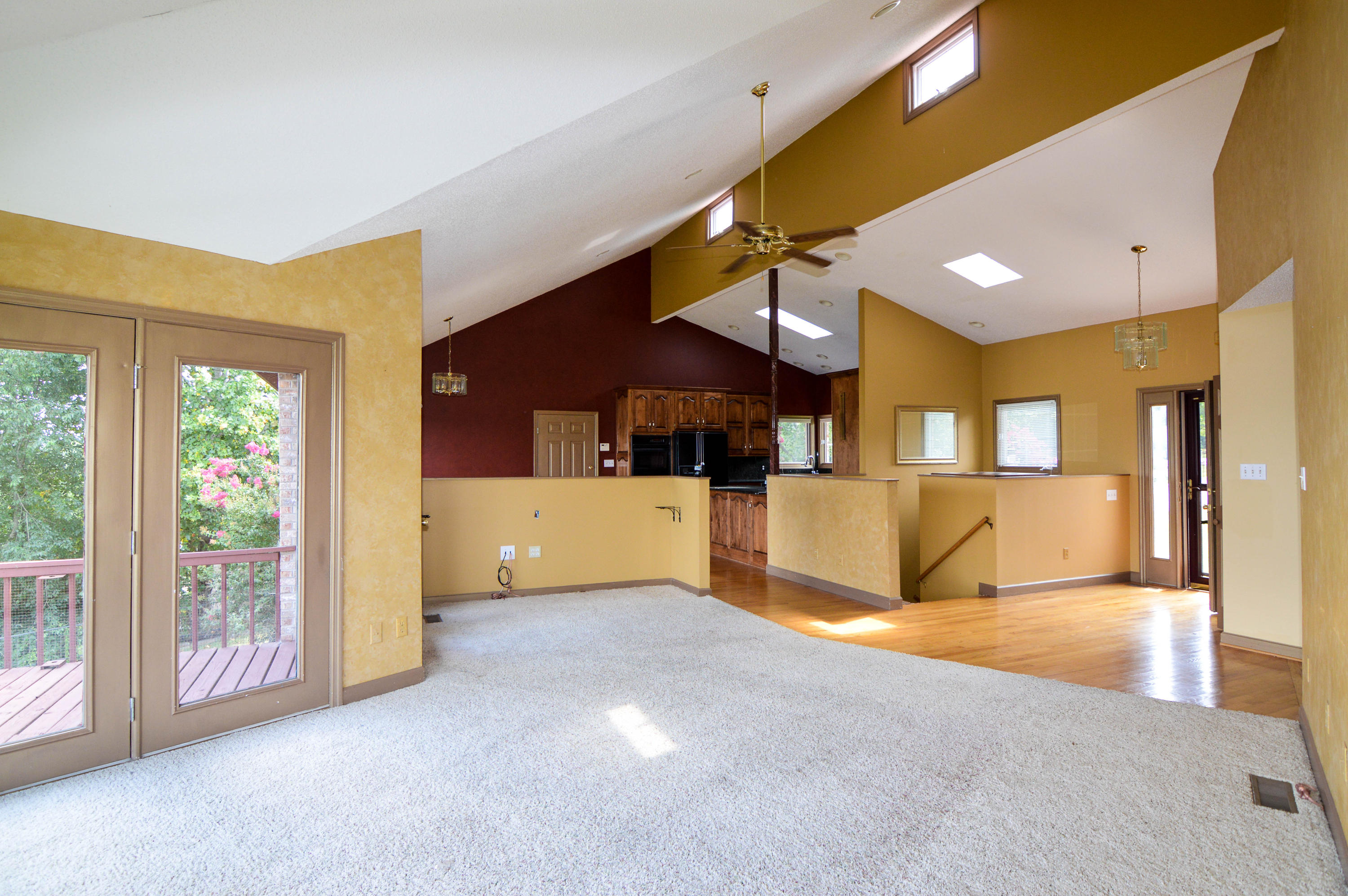 121 Mariners Point Kingston, TN 37763 - Photo 12 of 38 Living Room