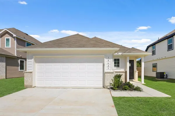 $284,990 | 10625 Stag Lane, Crowley, TX 76036