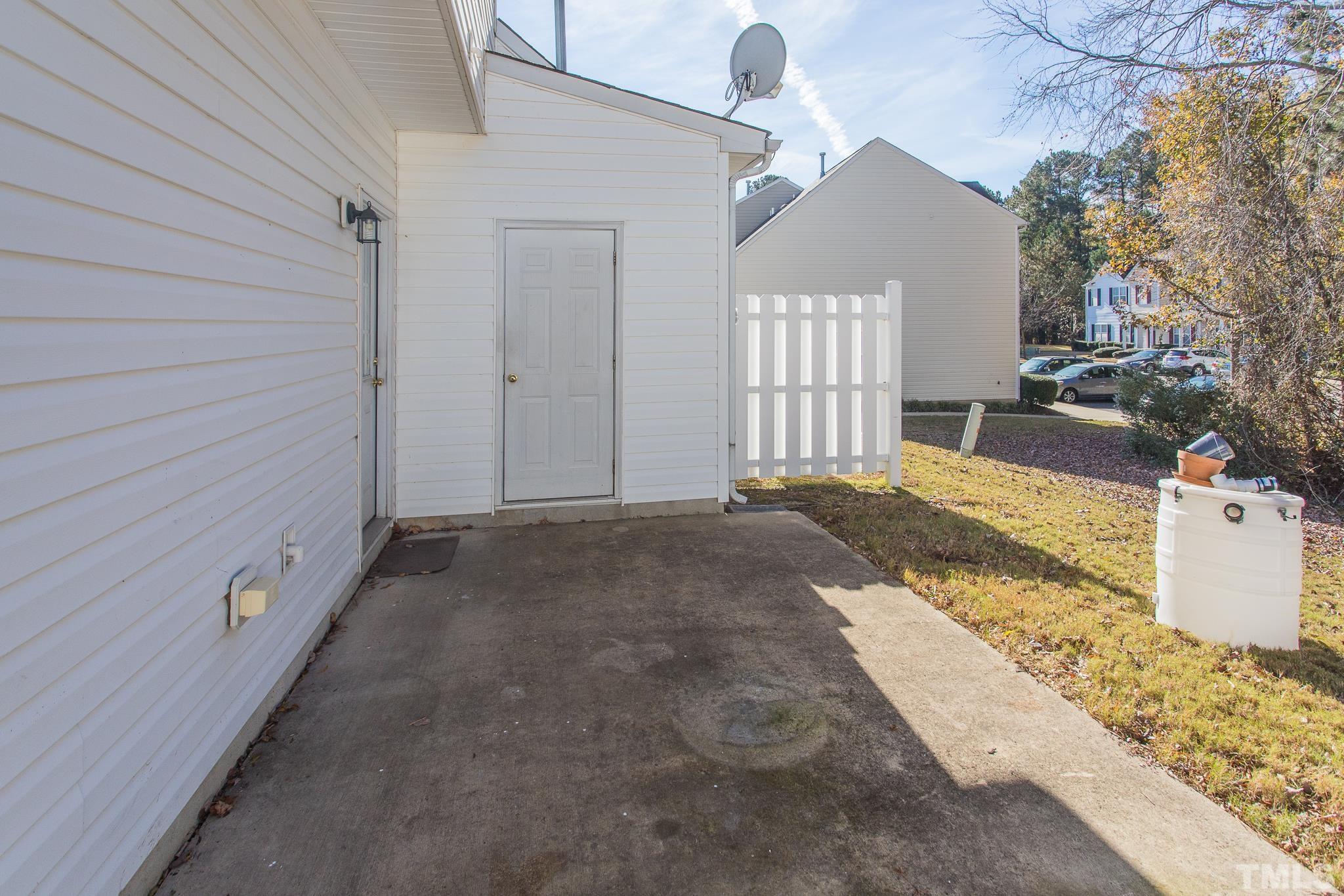 8311 Tierra Del Sol Way Raleigh, NC 27616 - Photo 4 of 22 Gallery Image 4