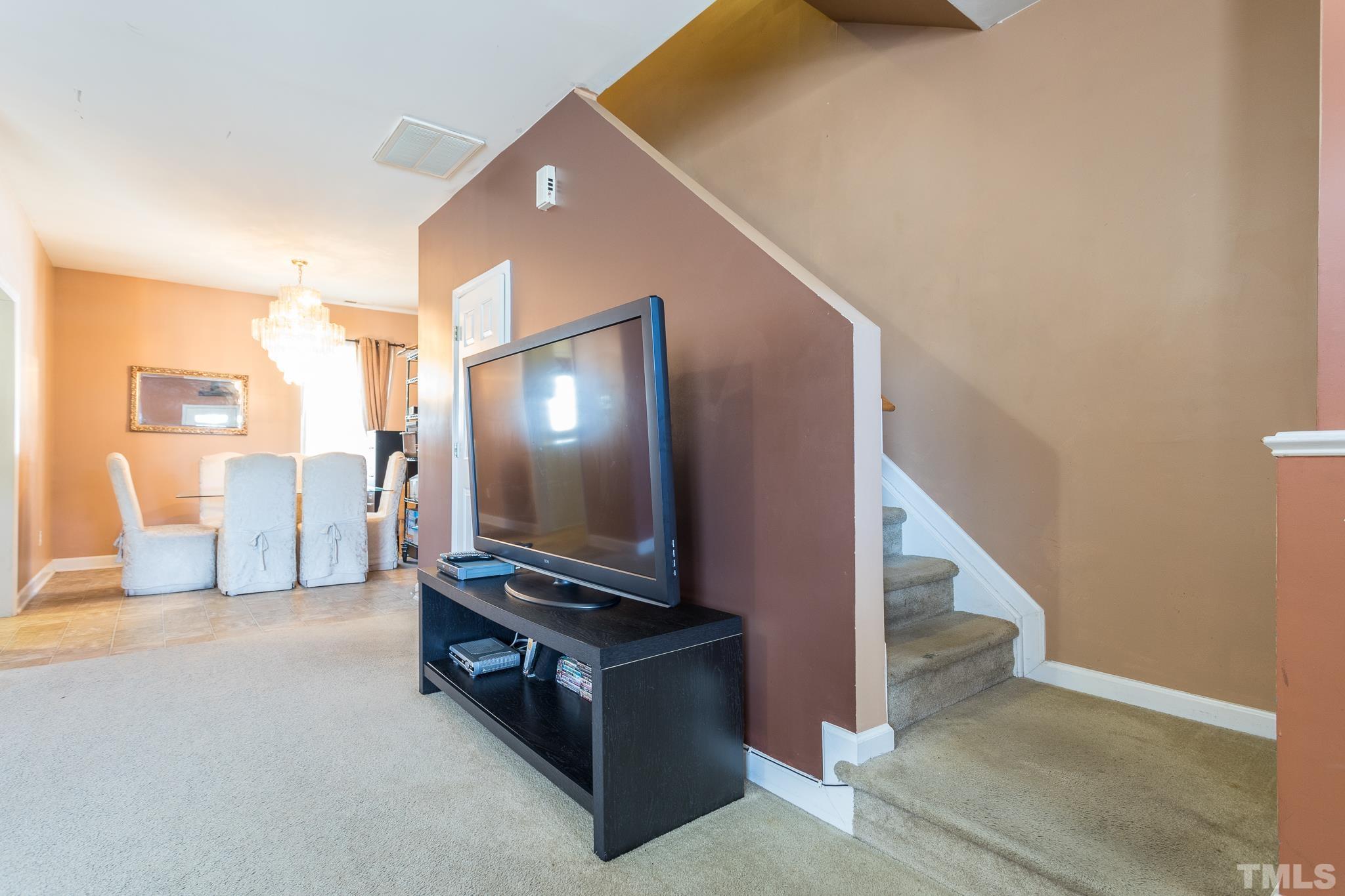 8311 Tierra Del Sol Way Raleigh, NC 27616 - Photo 7 of 22 Gallery Image 7