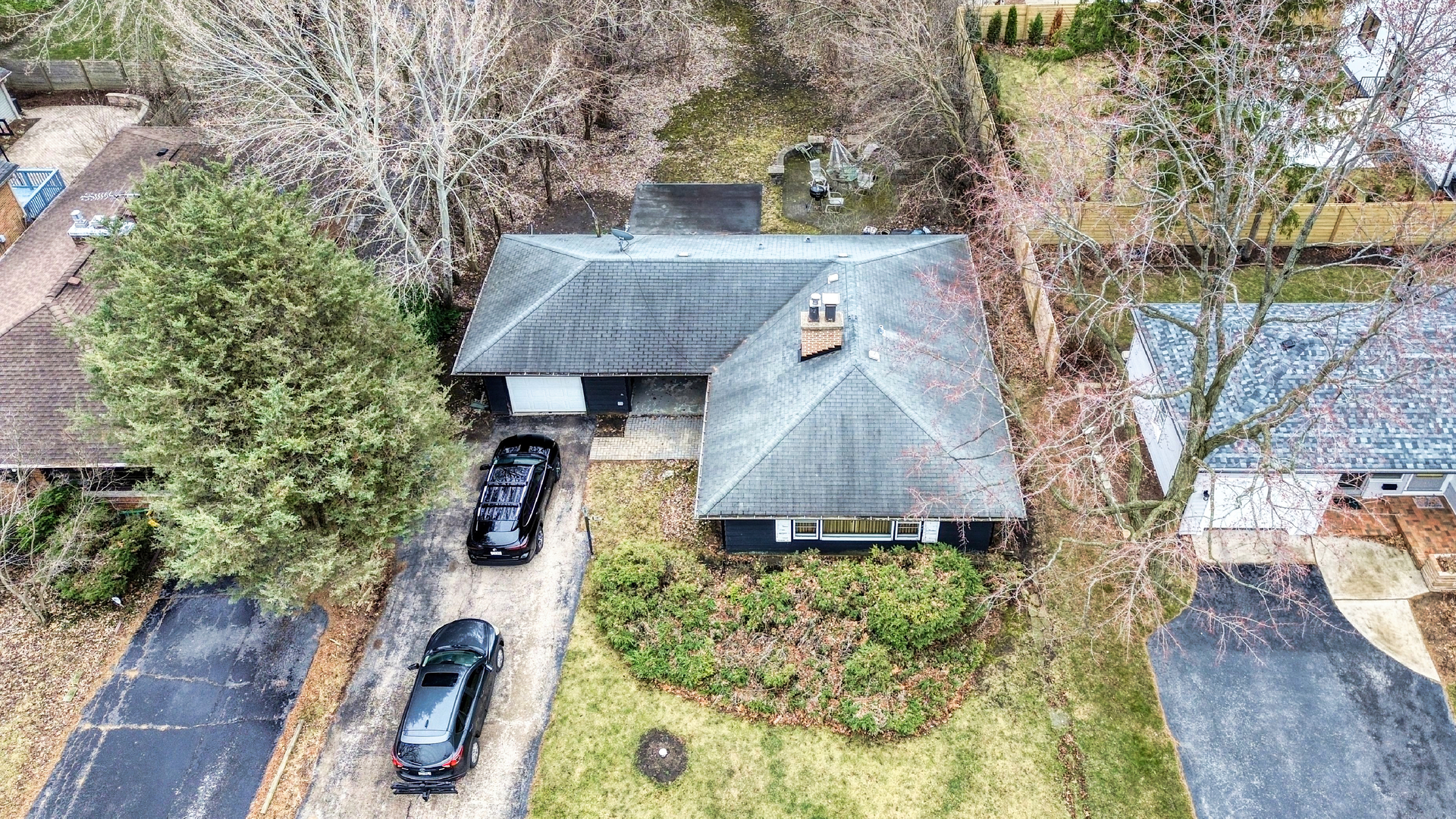 270 East St Charles Road Elmhurst, IL 60126 - Photo 11 of 22 an aerial view of residential house with outdoor space