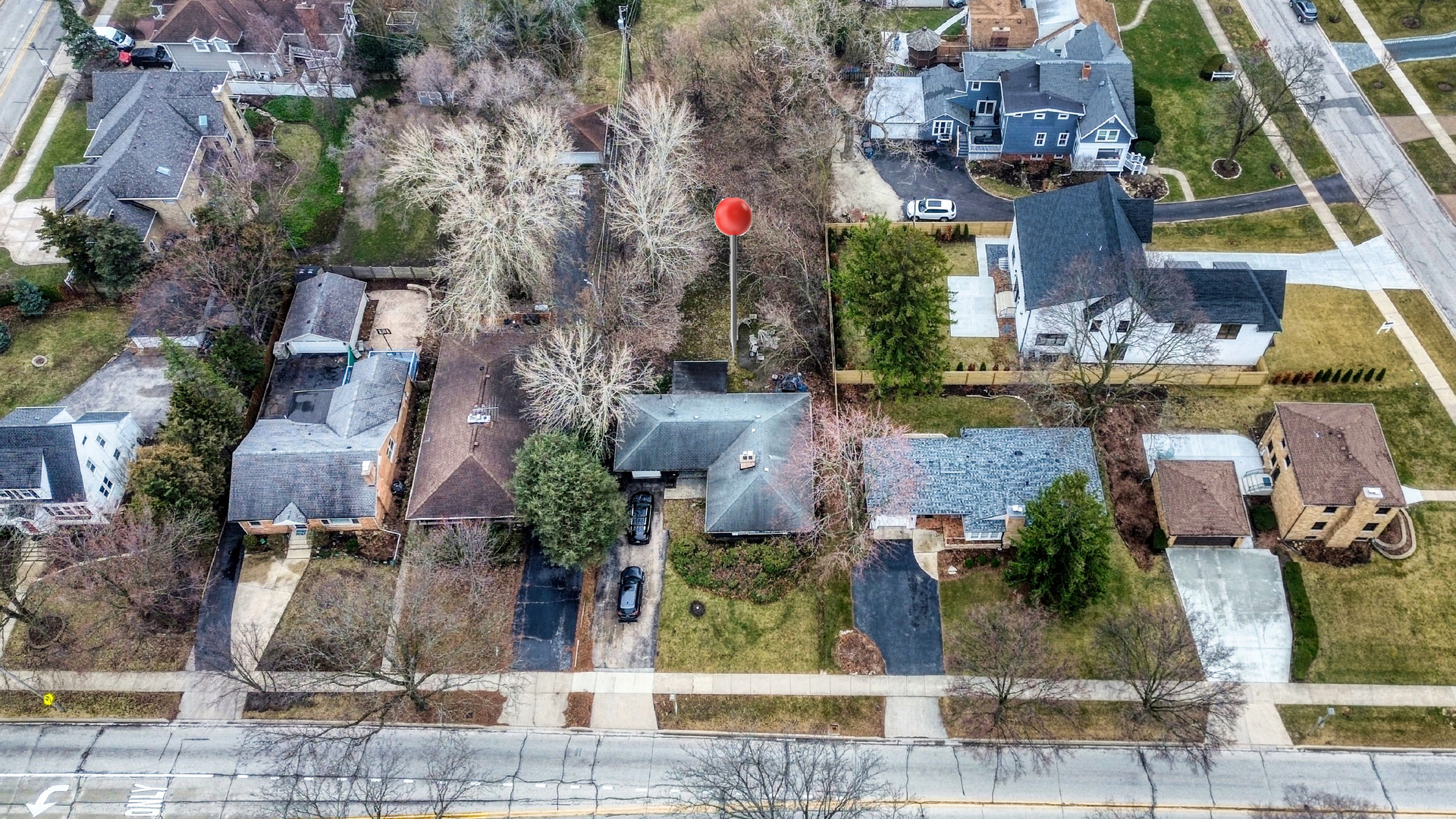 270 East St Charles Road Elmhurst, IL 60126 - Photo 22 of 22 an aerial view of houses with outdoor space