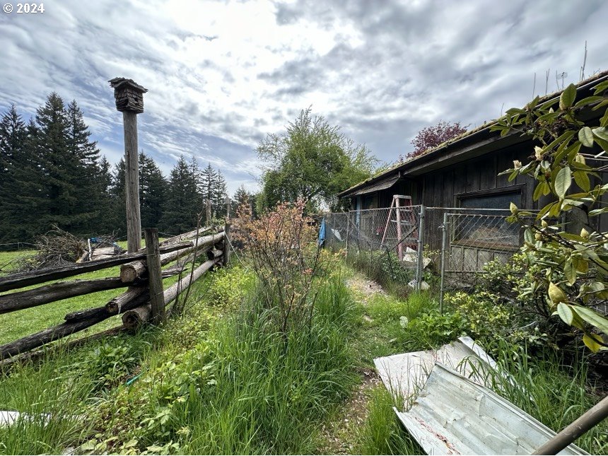 17815 Northeast Courtney Road Newberg, OR 97132 - Photo 11 of 48