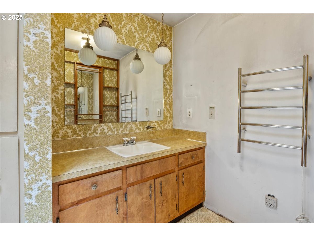 17815 Northeast Courtney Road Newberg, OR 97132 - Photo 23 of 48