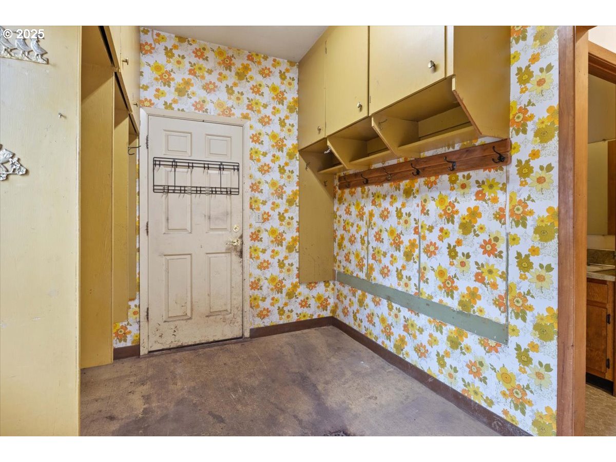 17815 Northeast Courtney Road Newberg, OR 97132 - Photo 39 of 48