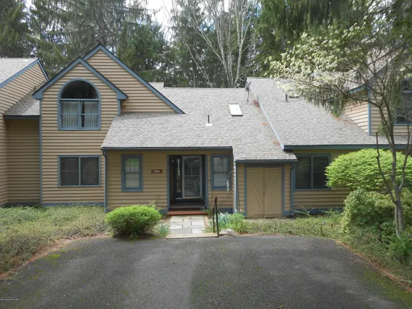 $1,800 | 2169 Oak Hill Drive, Canadensis, PA 18325