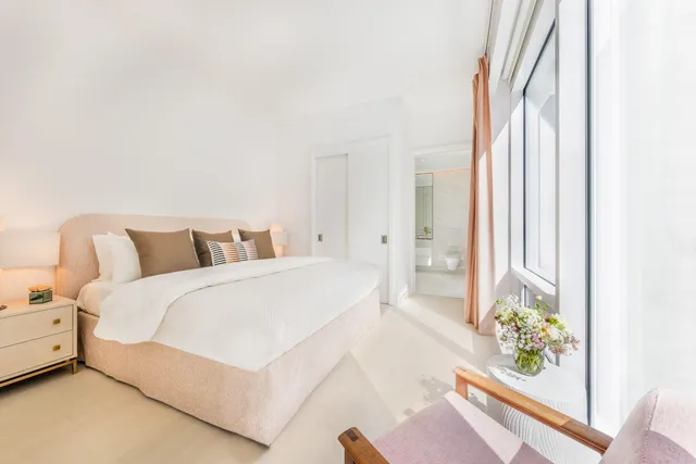 $1,700,000 | 200 East 59th Street, Unit 10B | Midtown East