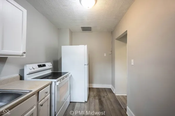 $649 | 2930 North Dearborn Street, Unit B, Indianapolis, IN 46218