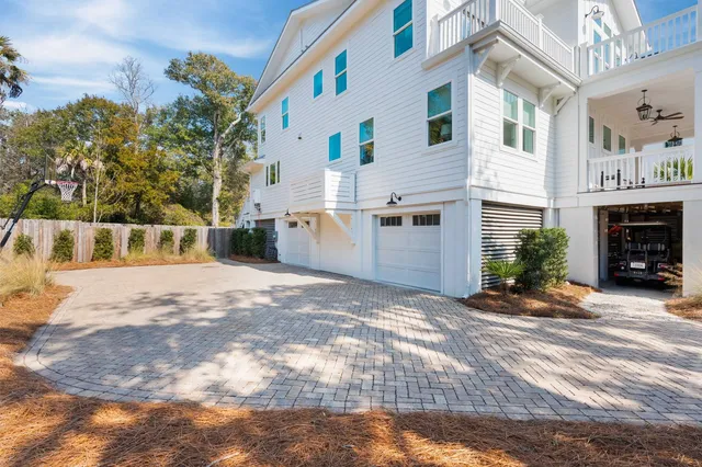 $3,495,000 | 105 Forest Trail, Isle of Palms, SC 29451