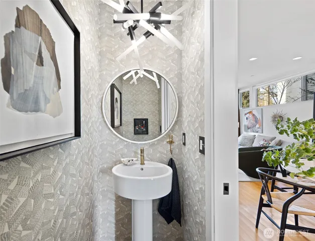 $1,285,000 | 1536 15th Avenue East, Seattle, WA 98112