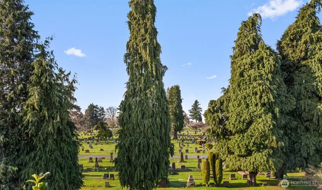 $1,285,000 | 1536 15th Avenue East, Seattle, WA 98112