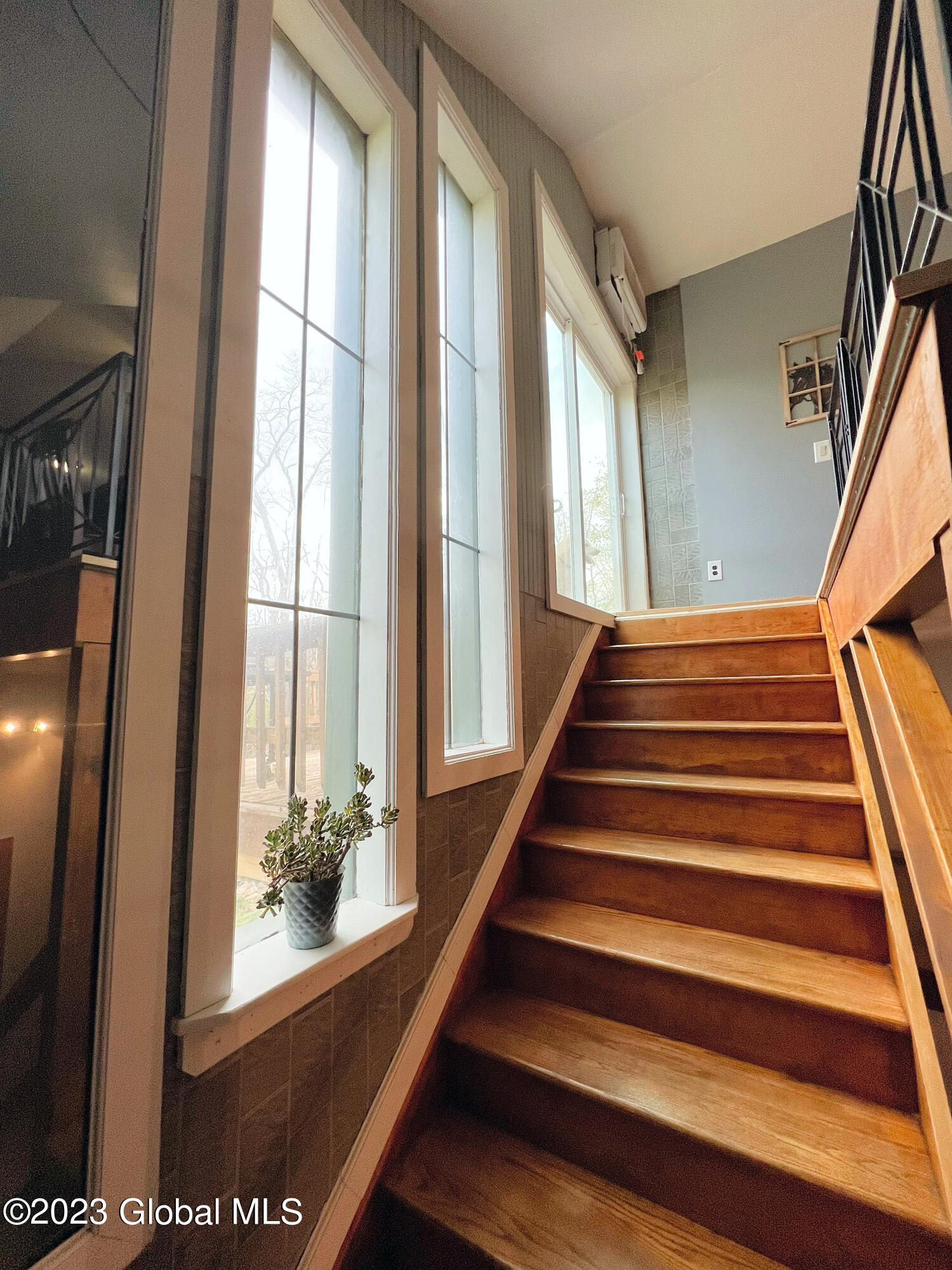577 County Road Durham, NY 12422 - Photo 3 of 28 Stairs