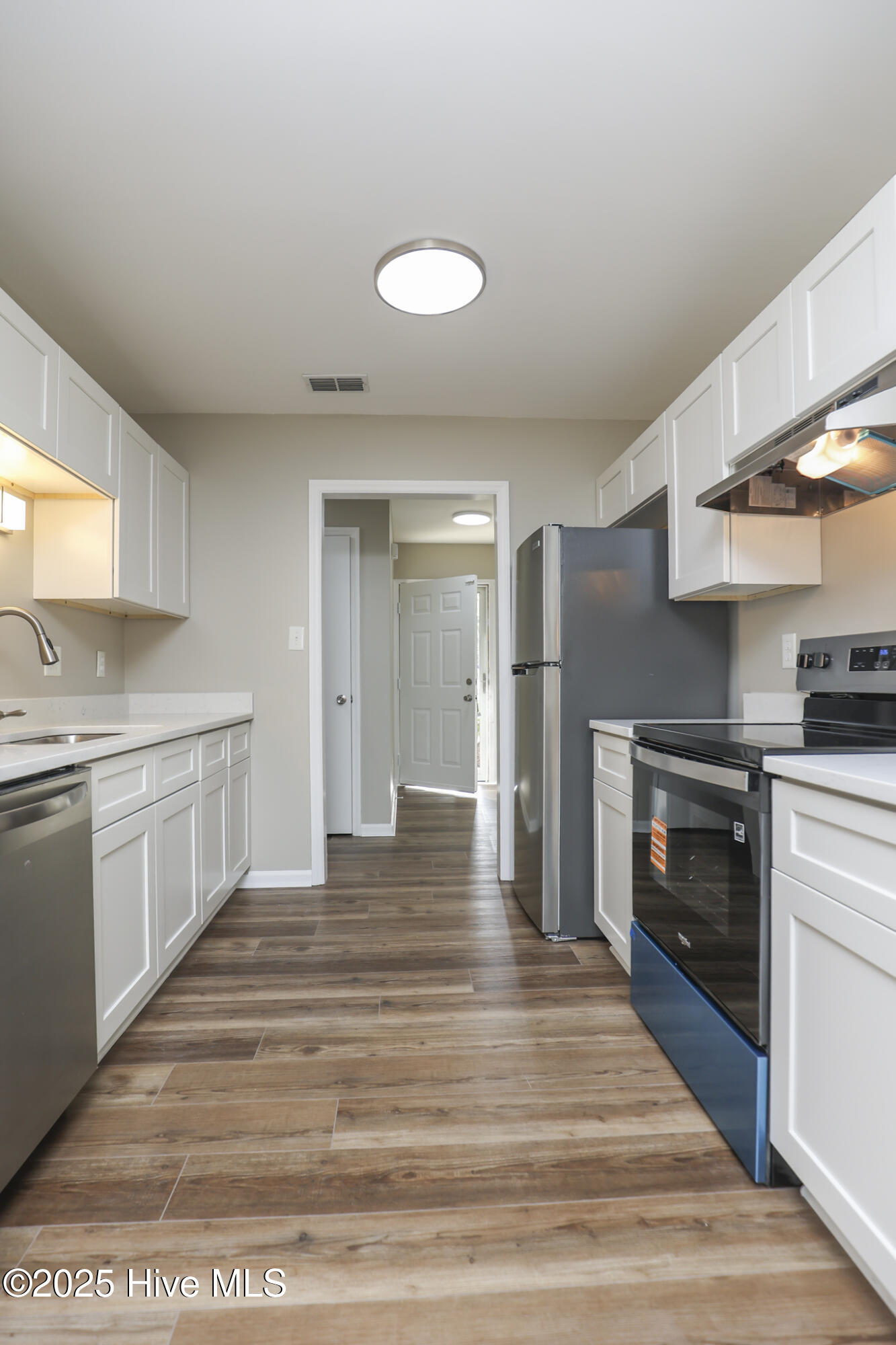 544 Shadowridge Road Jacksonville, NC 28546 - Photo 12 of 47 544 ShadowRidge-23
