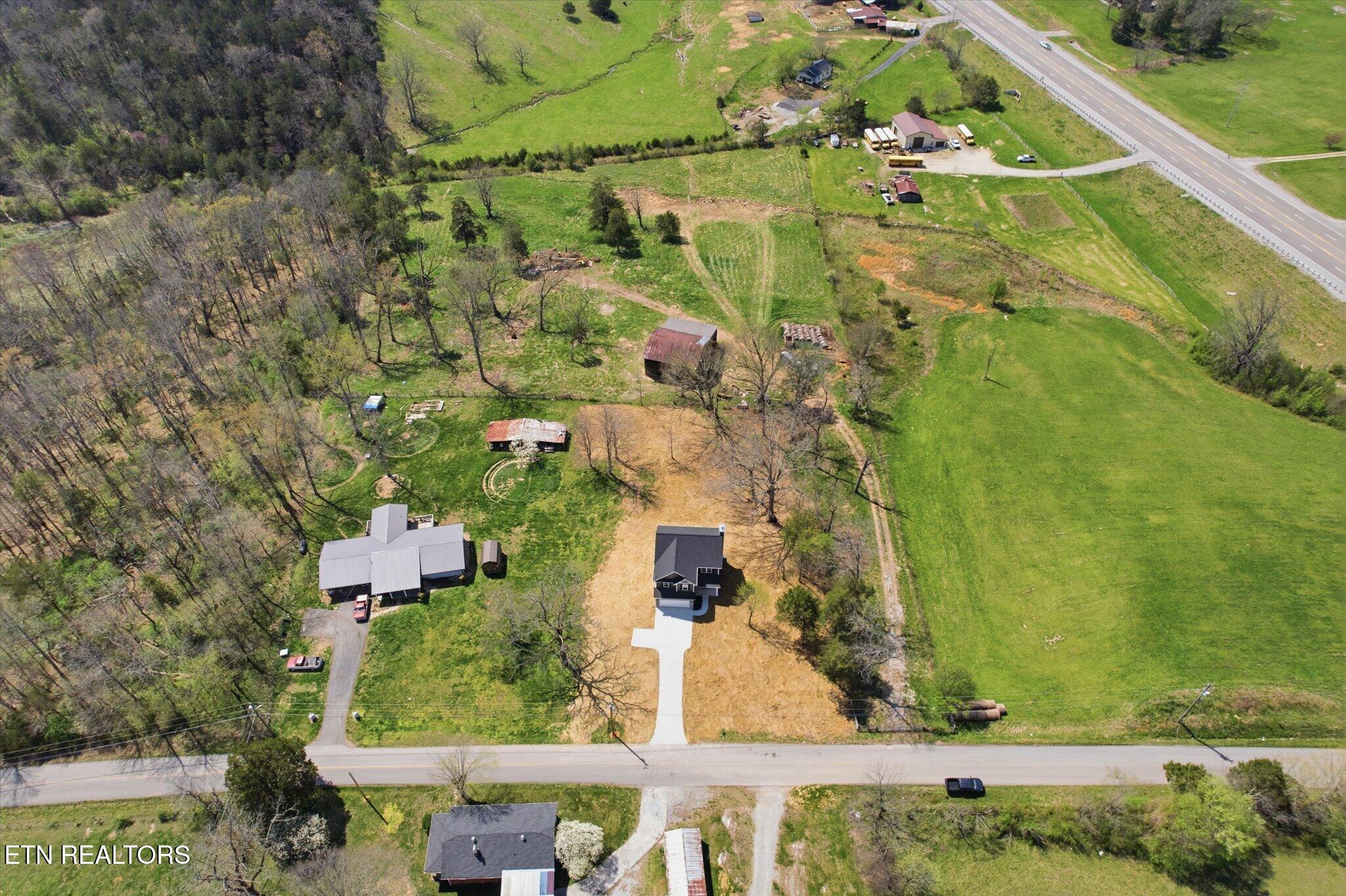 237 Cross Valley Road La Follette, TN 37766 - Photo 23 of 28 22-DJI_0002