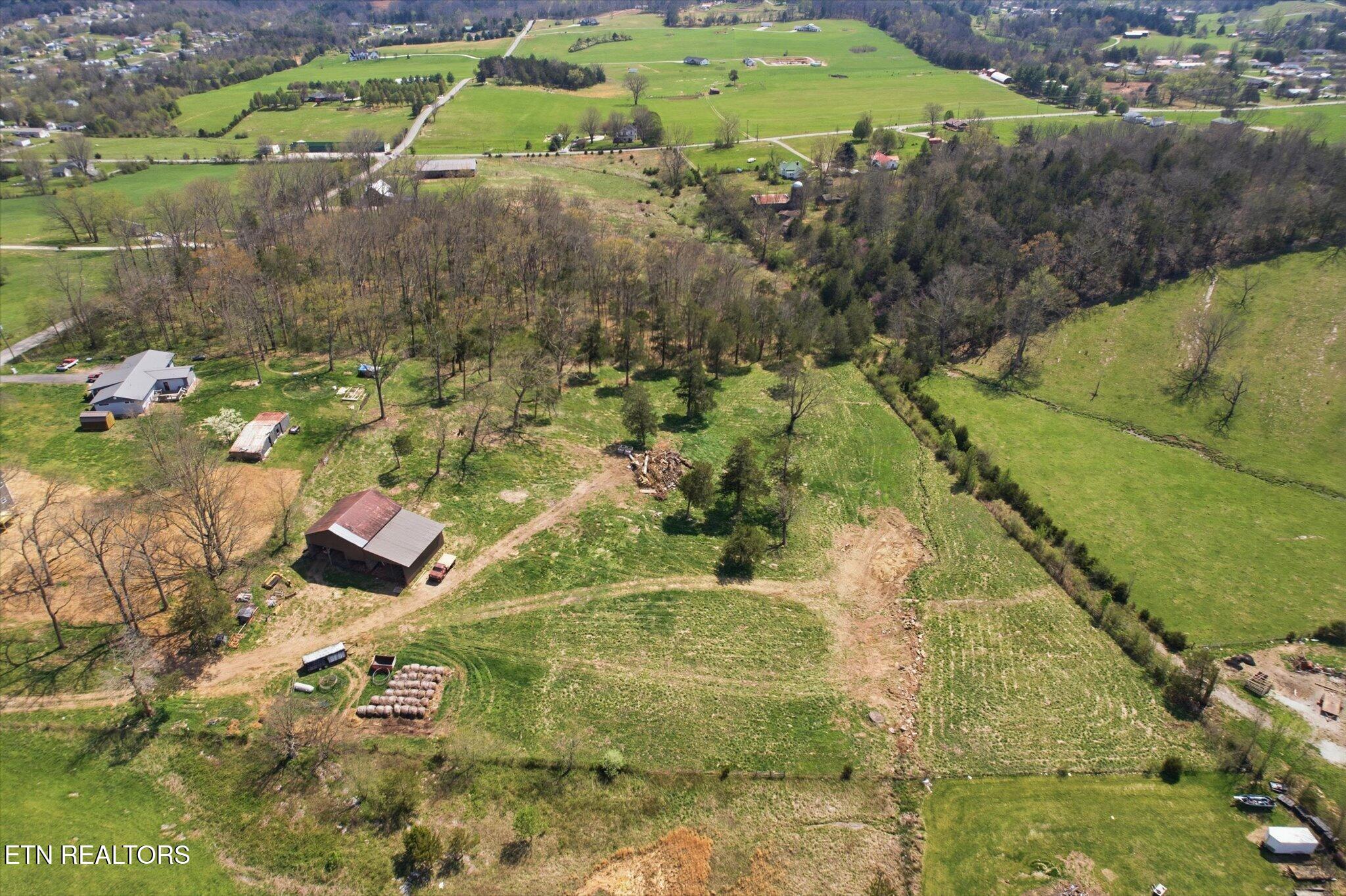 237 Cross Valley Road La Follette, TN 37766 - Photo 27 of 28 26-DJI_0014