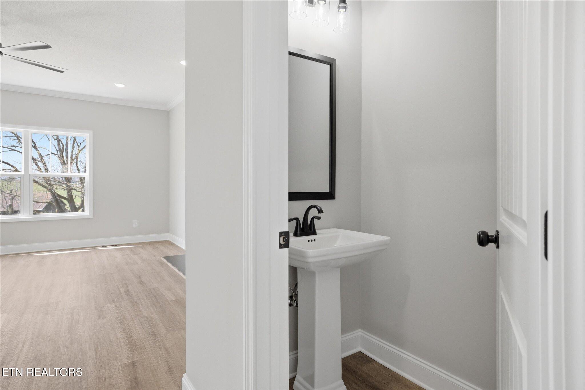 237 Cross Valley Road La Follette, TN 37766 - Photo 10 of 28 02-IMG_0014