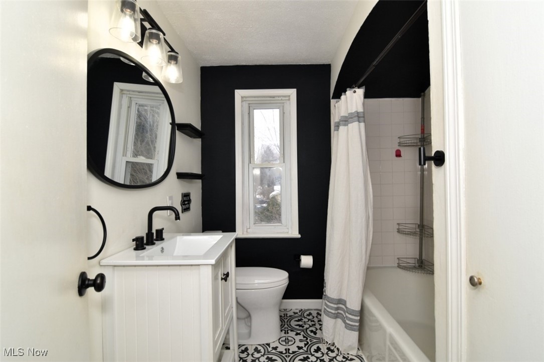 1361 Dorsh Road Cleveland, OH 44121 - Photo 23 of 38 Gallery Image 23