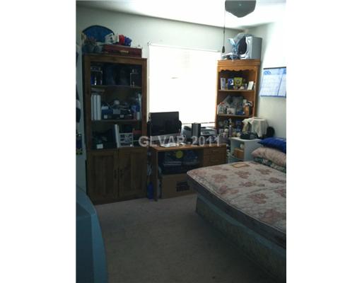 7570 West Flamingo Road, Unit 157 Las Vegas, NV 89147 - Photo 7 of 8 Bedroom.