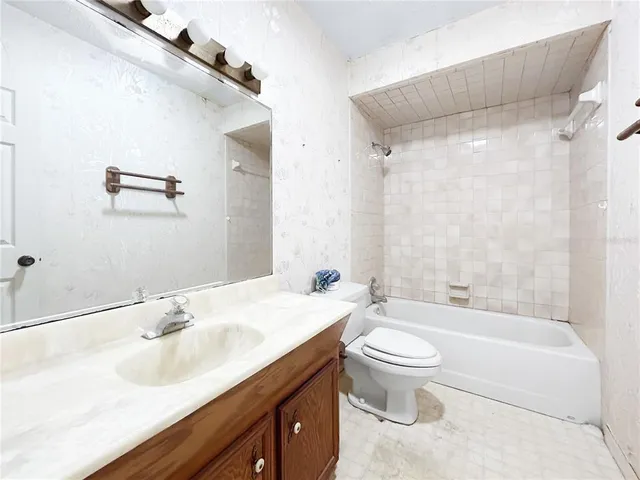 $280,000 | 2006 North Taylor Road, Brandon, FL 33510