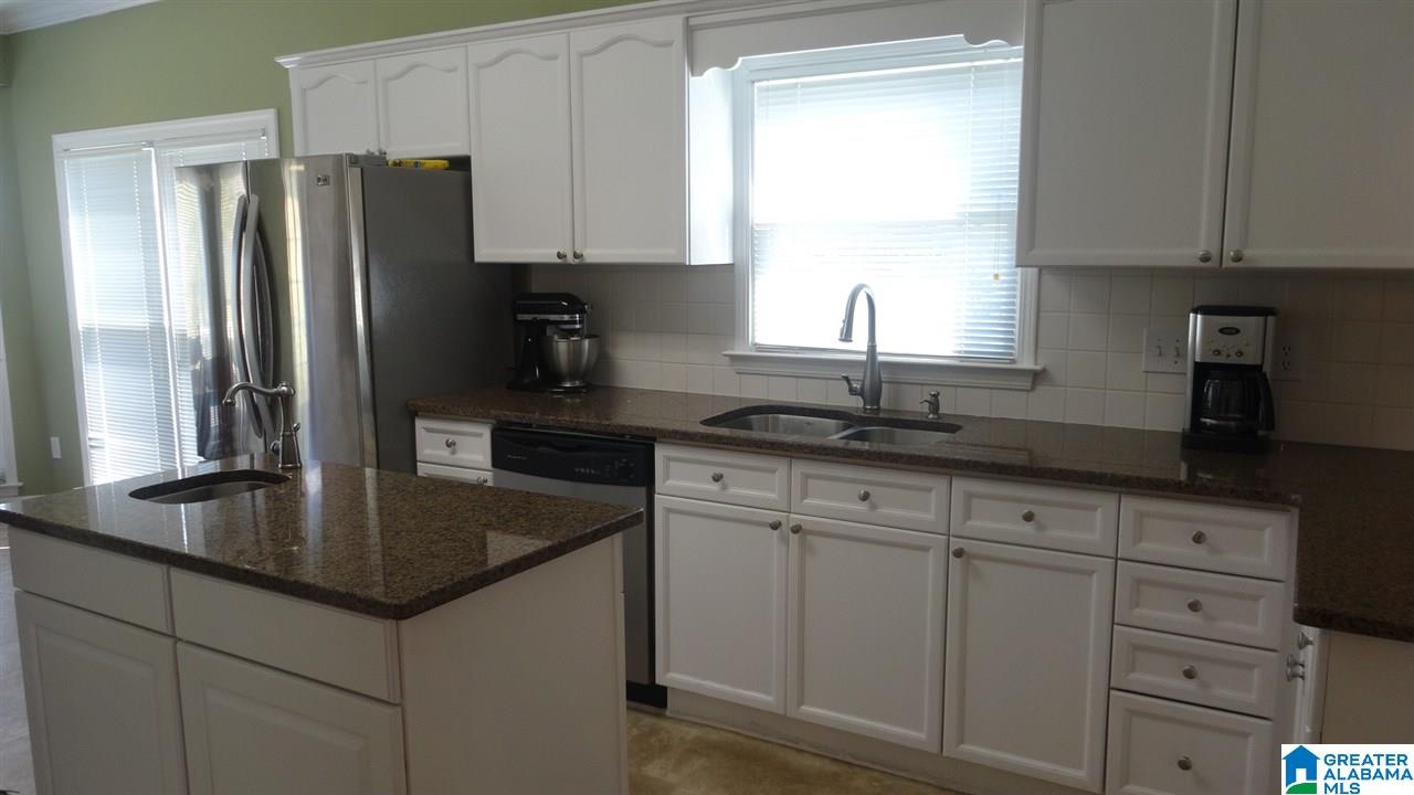 509 Meadow Ridge Circle Birmingham, AL 35242 - Photo 8 of 25