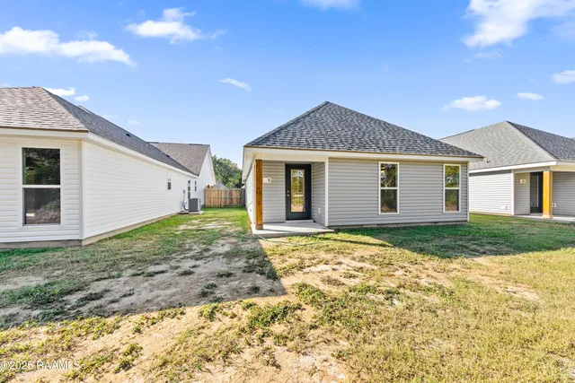 $203,000 | 228 Camerons Cove Drive, Carencro, LA 70520