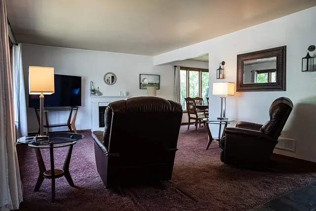 $2,700 | 17001 93rd Avenue, Orland Hills, IL 60487