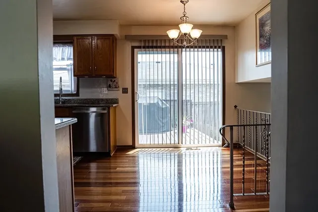 $2,700 | 17001 93rd Avenue, Orland Hills, IL 60487