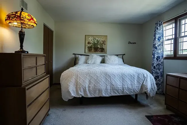 $2,700 | 17001 93rd Avenue, Orland Hills, IL 60487