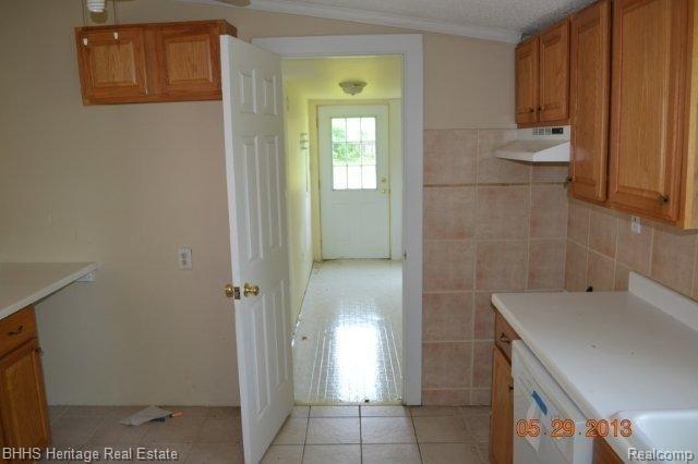 4700 Dutcher Road Howell, MI 48843 - Photo 19 of 25 Kitchen