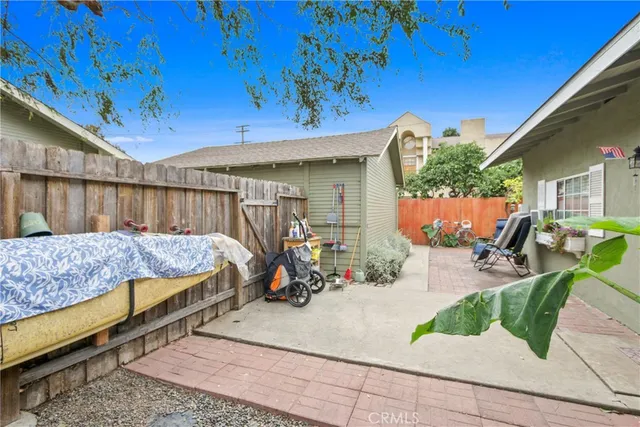 $999,900 | 735 Newport Avenue, Long Beach, CA 90804