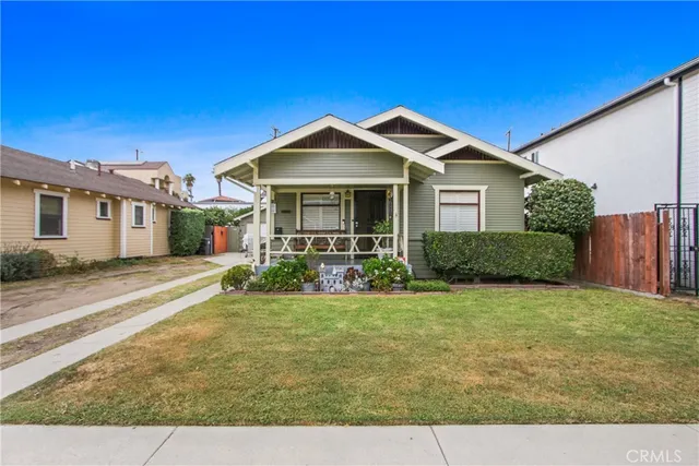 $999,900 | 735 Newport Avenue, Long Beach, CA 90804