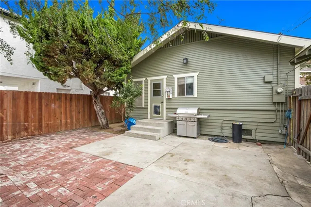 $999,900 | 735 Newport Avenue, Long Beach, CA 90804