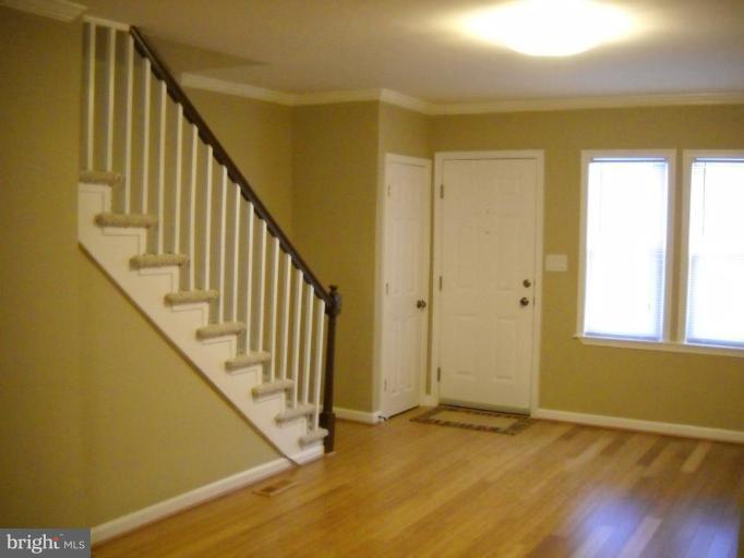 5639 Govane Avenue Baltimore, MD 21212 - Photo 5 of 30 Living Room #2