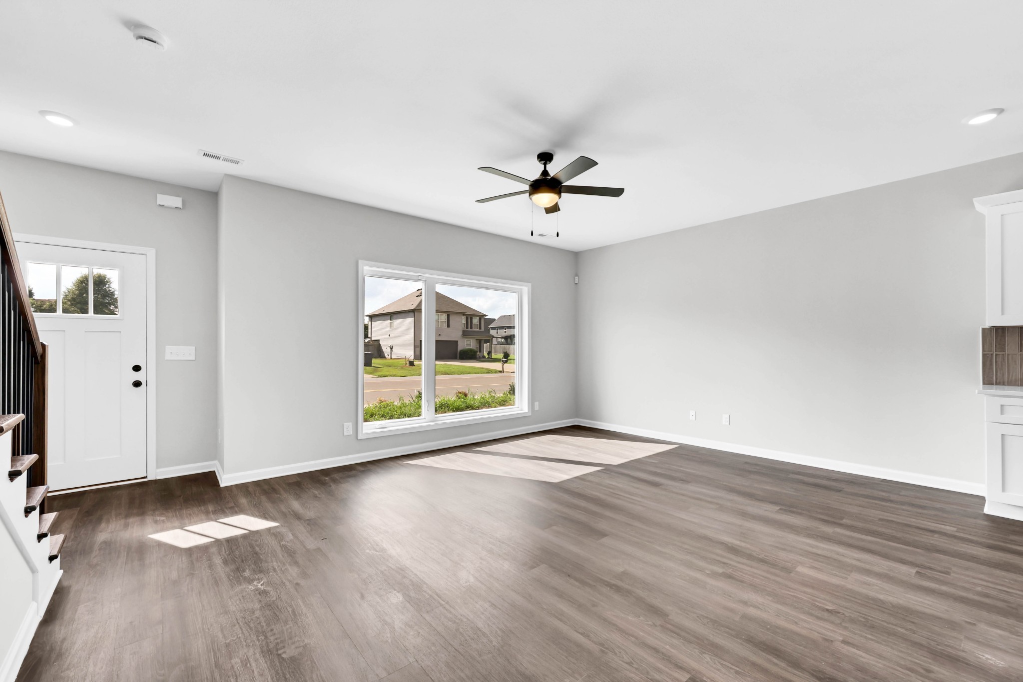 2391 Pea Ridge Road Clarksville, TN 37040 - Photo 4 of 32