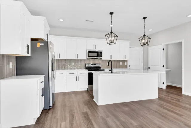 $389,900 | 2391 Pea Ridge Road, Clarksville, TN 37040