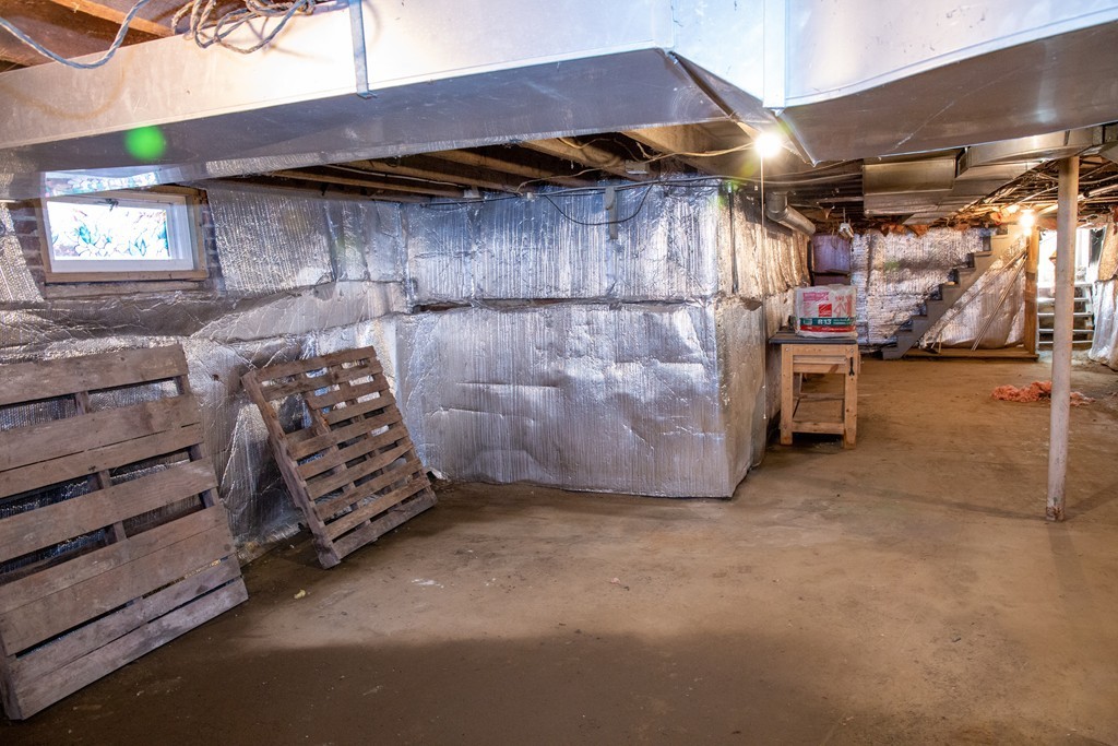 12 Leonard Street Greenfield, MA 01301 - Photo 14 of 28