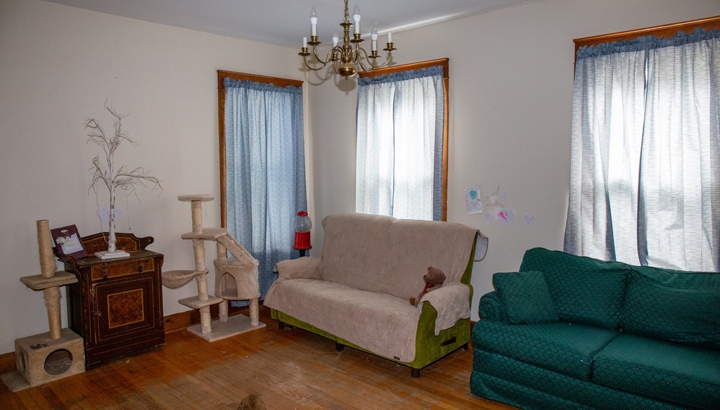 12 Leonard Street Greenfield, MA 01301 - Photo 7 of 28