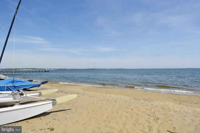 $630,000 | 2108 Chesapeake Harbour Drive East, Unit 201, Annapolis, MD 21403