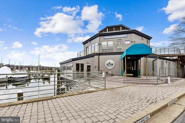 $630,000 | 2108 Chesapeake Harbour Drive East, Unit 201, Annapolis, MD 21403