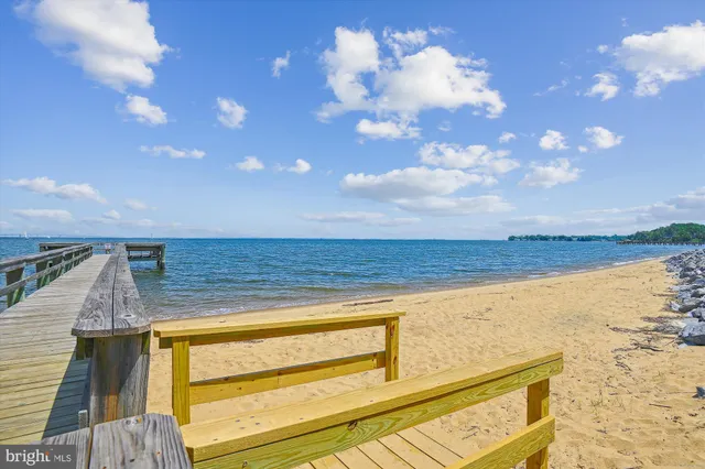 $630,000 | 2108 Chesapeake Harbour Drive East, Unit 201, Annapolis, MD 21403