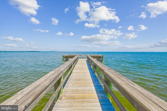 $630,000 | 2108 Chesapeake Harbour Drive East, Unit 201, Annapolis, MD 21403