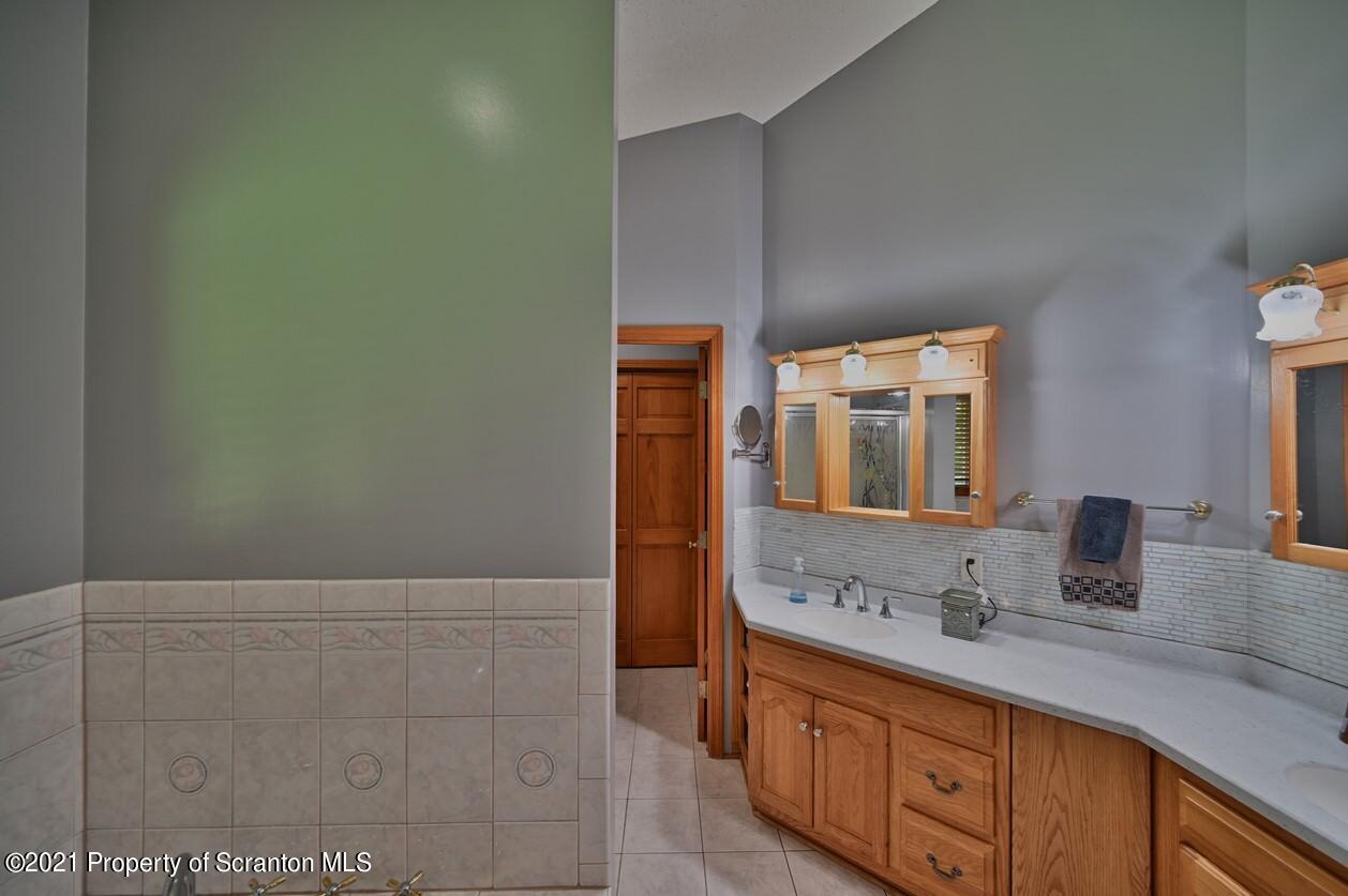 748 Overlook Road Carbondale, PA 18407 - Photo 34 of 117 Gallery Image 34