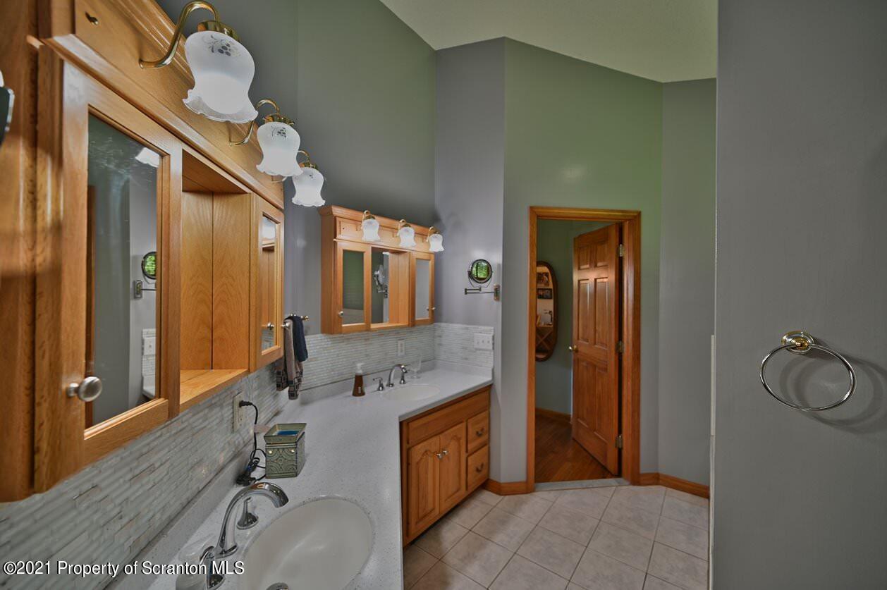 748 Overlook Road Carbondale, PA 18407 - Photo 36 of 117 Gallery Image 36