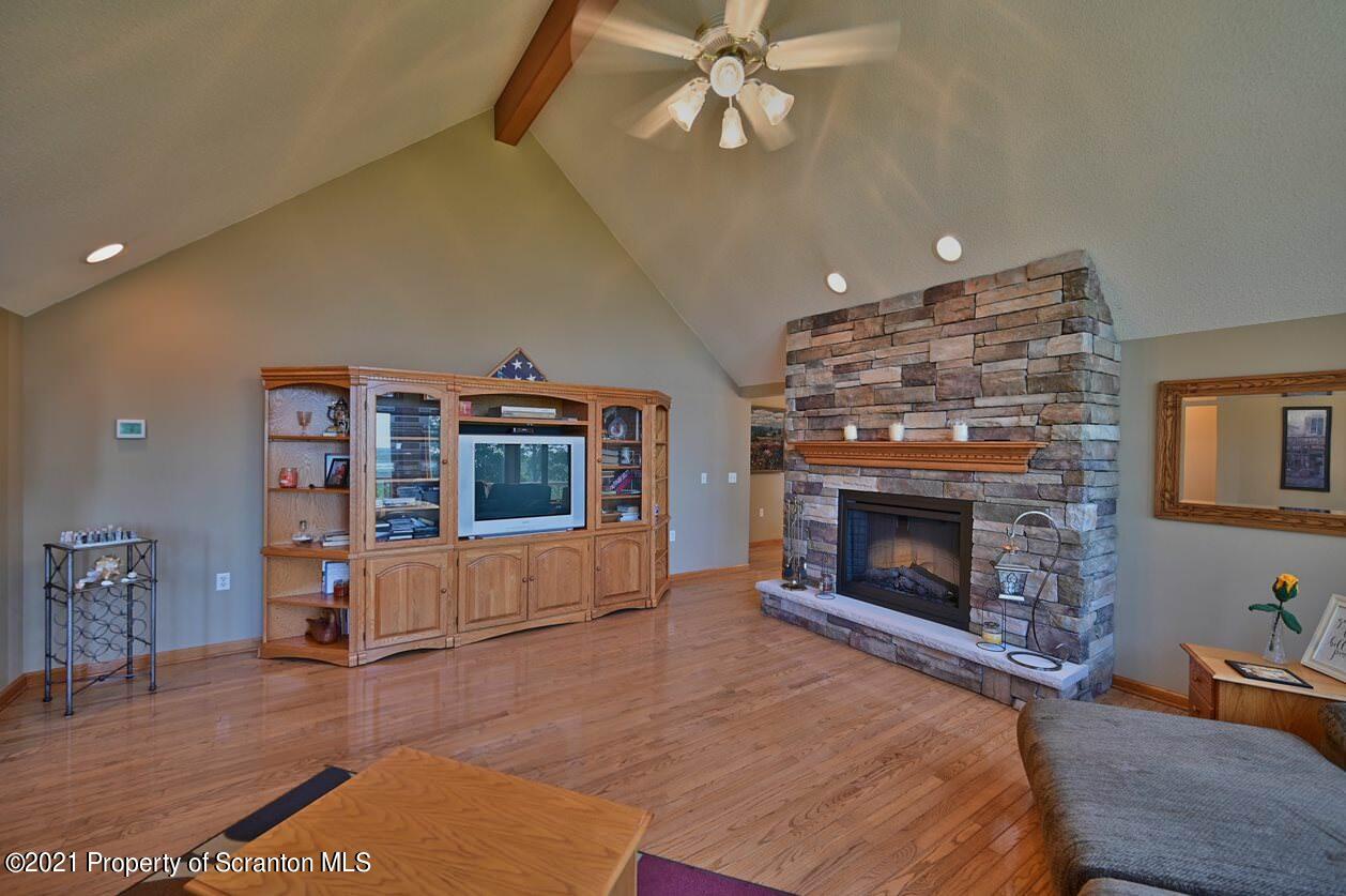 748 Overlook Road Carbondale, PA 18407 - Photo 8 of 117 Gallery Image 8