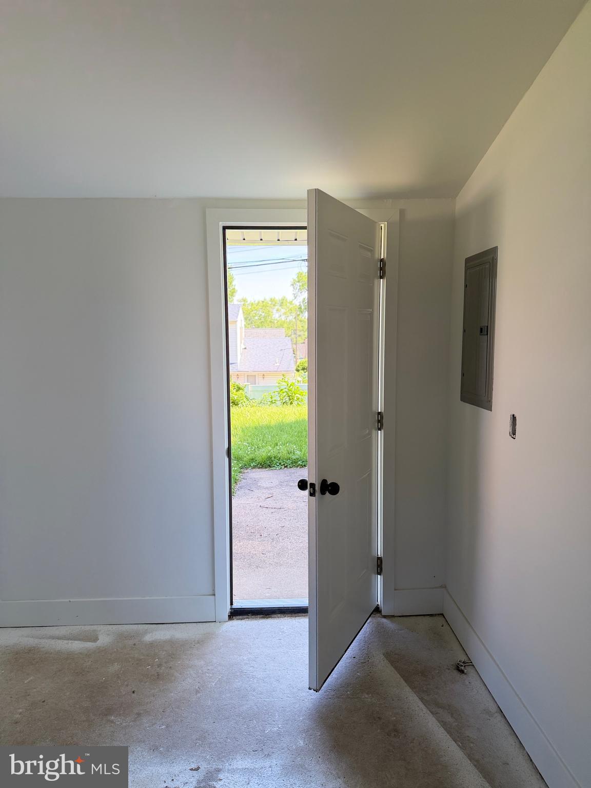 44 Tinsel Road Levittown, PA 19056 - Photo 26 of 31