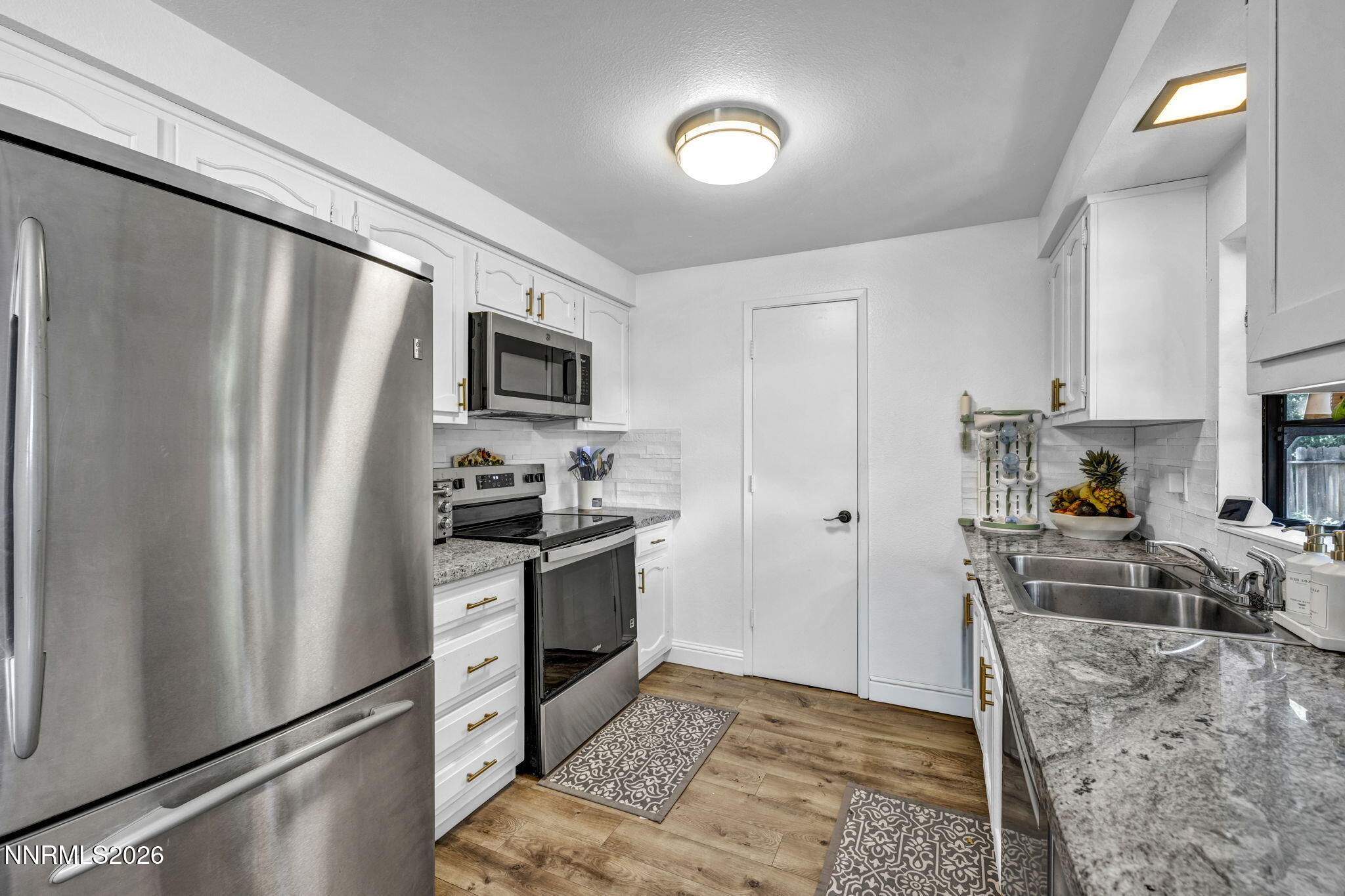 4610 Noche Lane Reno, NV 89502 - Photo 4 of 14 27-web-or-mls-4610-noche-ln