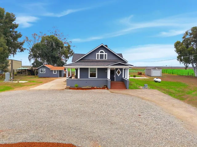$599,000 | 9547 Iona Avenue, Hanford, CA 93230