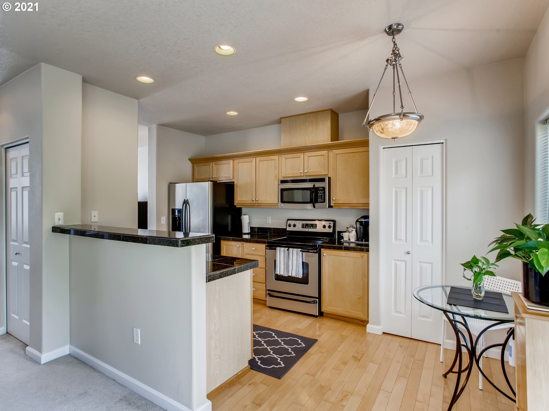 14711 Southwest Beard Road, Unit 104 Beaverton, OR 97007 - Photo 8 of 32 Gallery Image 8