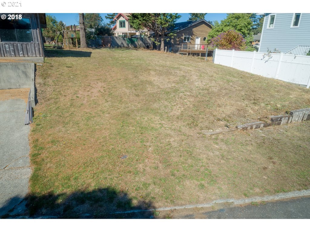 0 Otter Terrace Brookings, OR 97415 - Photo 2 of 2 a view of an outdoor space and a yard