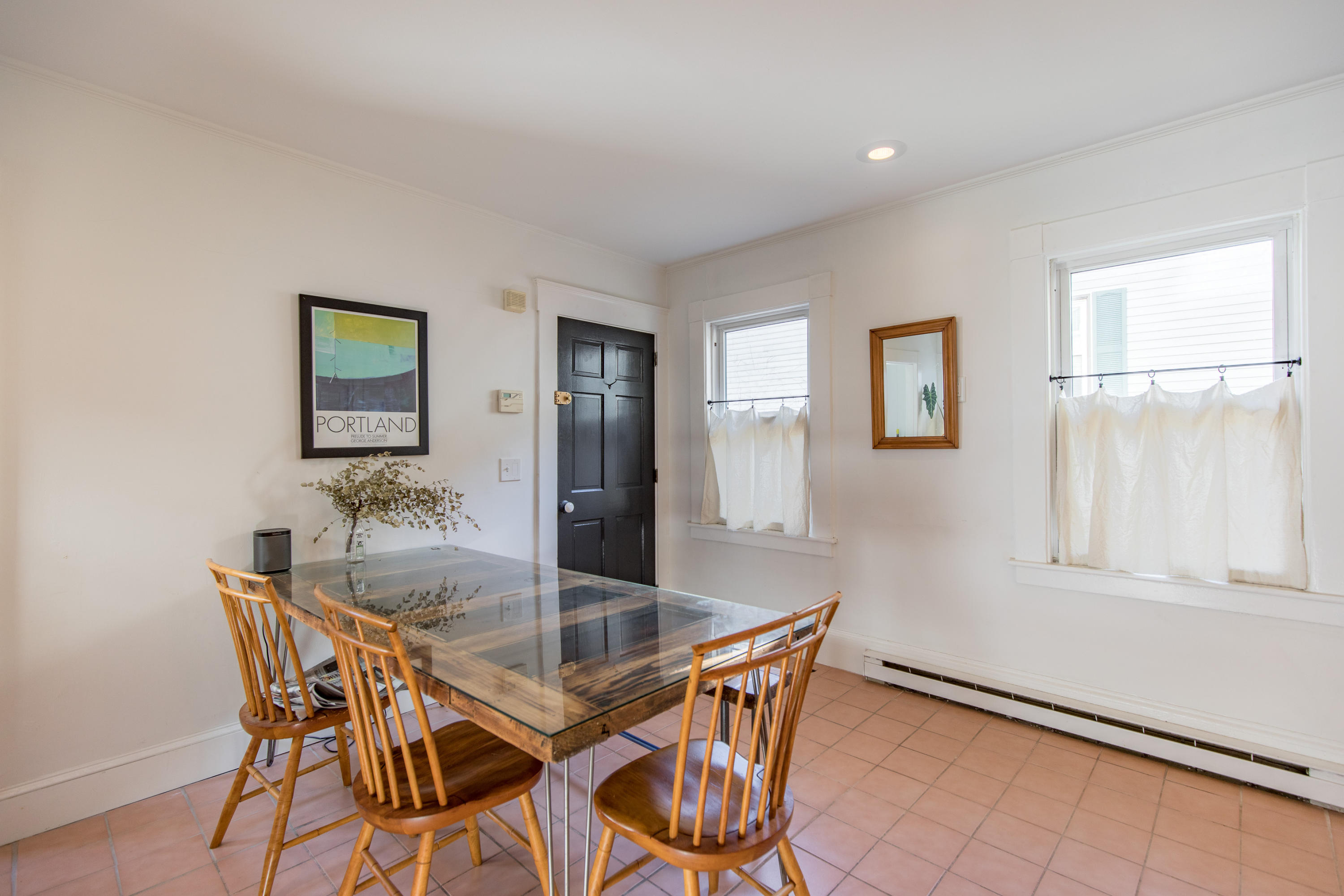 21 Hanover Street Portland, ME 04101 - Photo 27 of 40 21 Hanover Street Portland-34